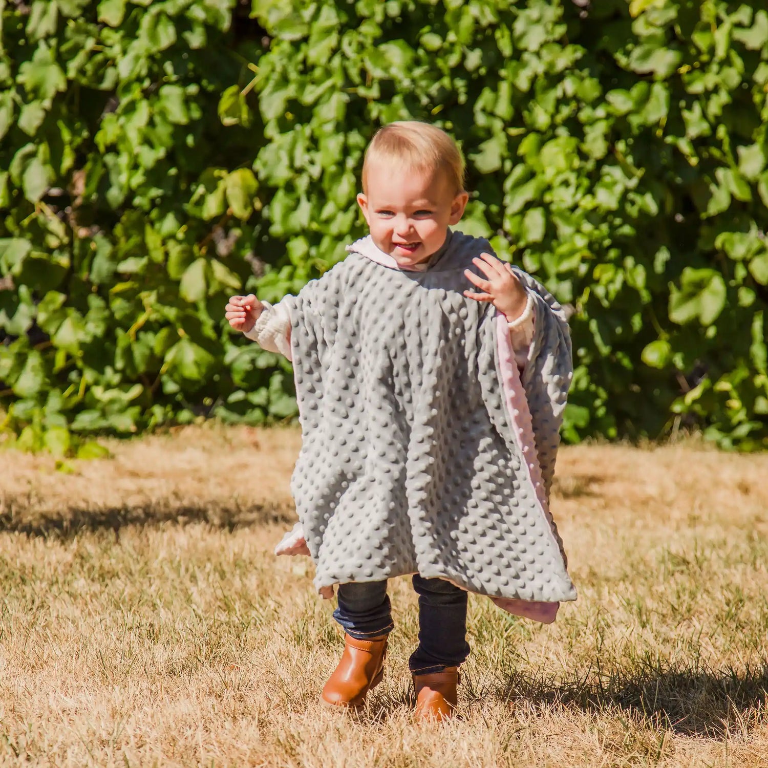 car seat poncho blanket on baby - reversible front side (gray)